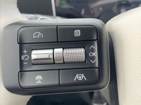 Used 2025 Hyundai Santa Fe SEL image 19