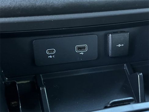 Used 2022 Land Rover Defender 110 X-Dynamic HSE image 23