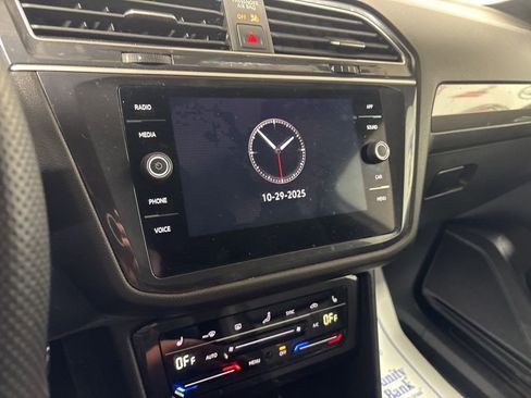 Used 2024 Volkswagen Tiguan SE R-Line image 16