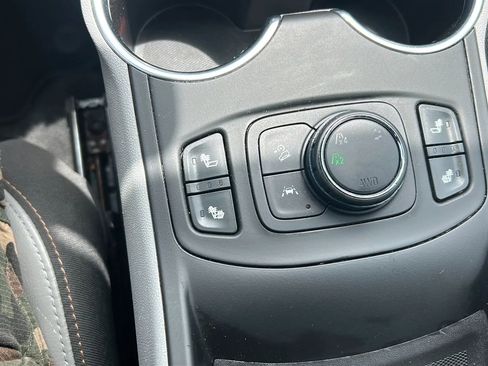 Used 2020 GMC Terrain SLT image 29