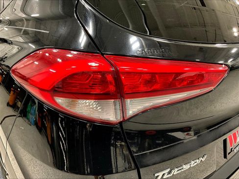 Used 2016 Hyundai Tucson Limited w/ Option Group 03 FWD image 23
