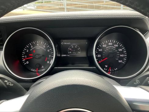 Used 2022 Ford Mustang GT RWD image 12