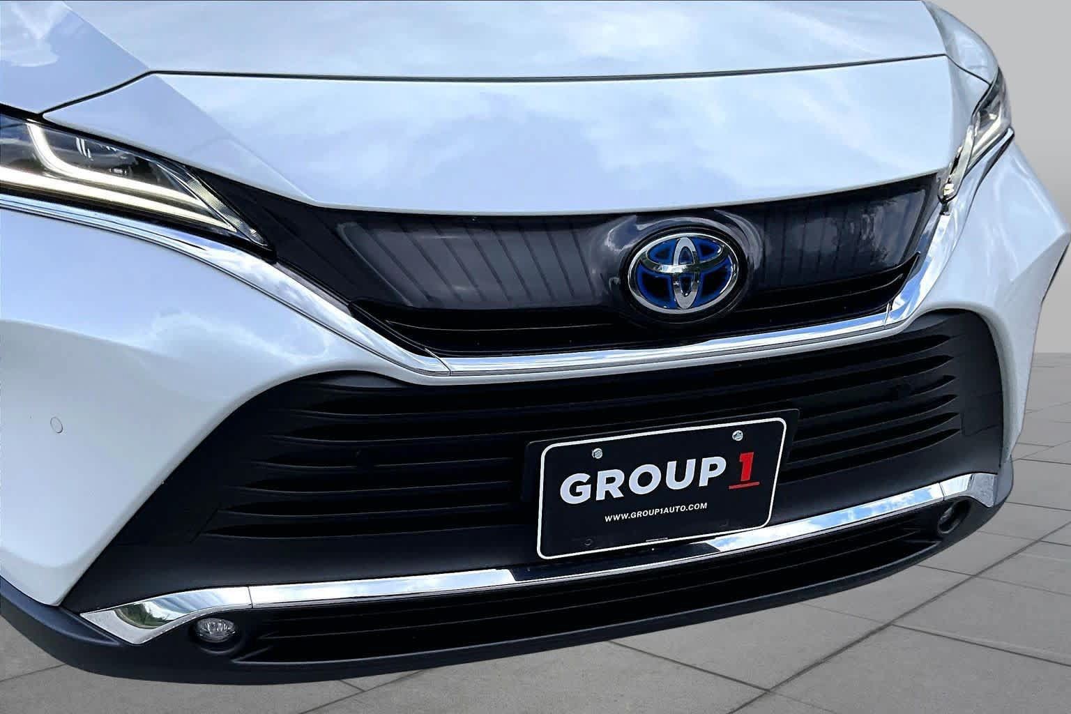 Used 2023 Toyota Venza XLE AWD/4WD image 29