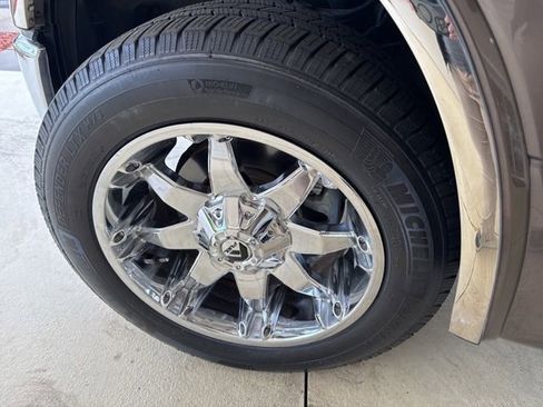 Used 2017 Ford F150 Lariat AWD/4WD image 40