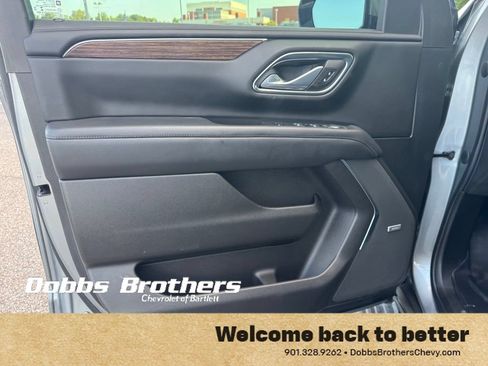 Used 2023 Chevrolet Tahoe High Country w/ Premium Package AWD/4WD image 14