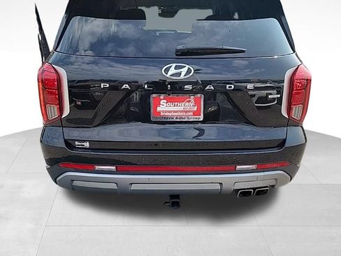 Used 2023 Hyundai Palisade SEL AWD/4WD image 3