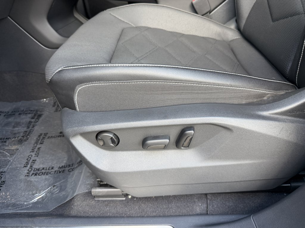 Used 2024 Volkswagen Atlas SE w/ Panoramic Sunroof Package FWD image 34