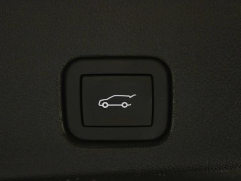 Used 2025 Buick Enclave Preferred FWD image 16