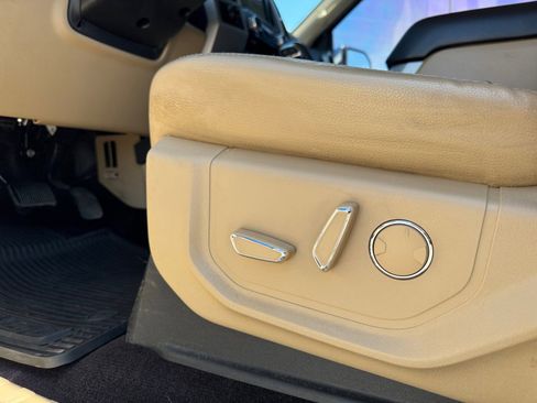 Used 2017 Ford F150 Lariat w/ Equipment Group 502A Luxury image 20