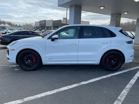 Used 2023 Porsche Cayenne GTS AWD/4WD image 9