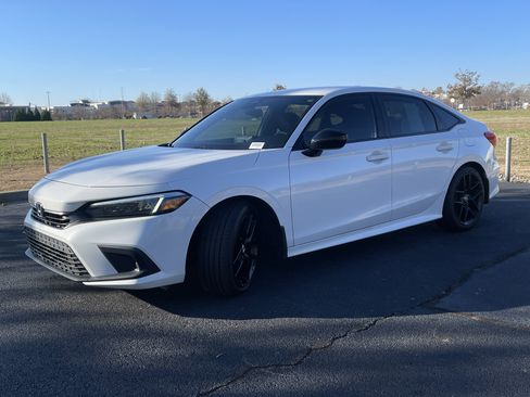 Certified 2022 Honda Civic Sport image 5