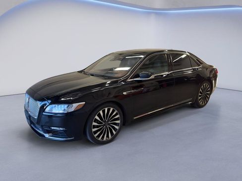 Used 2018 Lincoln Continental Black Label AWD/4WD image 3