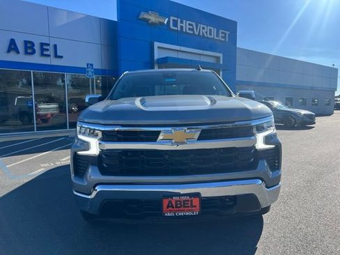 Used 2023 Chevrolet Silverado 1500 LT AWD/4WD image 2