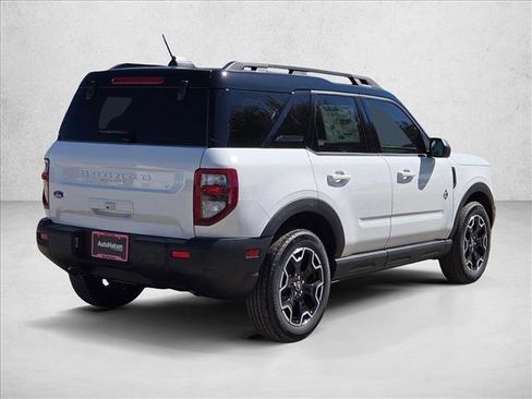 New 2025 Ford Bronco Sport Outer Banks image 2