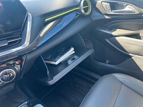 Used 2024 Chevrolet Trax ACTIV w/ Sunroof Package image 30