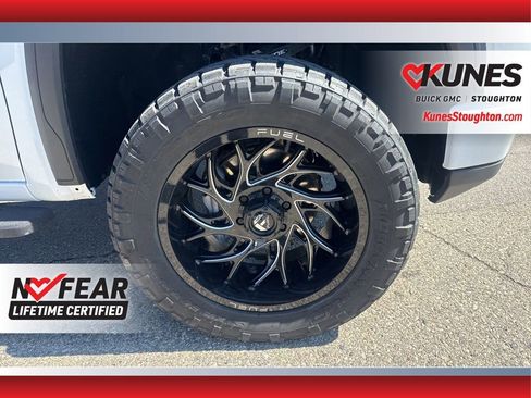 Used 2025 GMC Sierra 1500 AT4 w/ AT4 Premium Package image 15