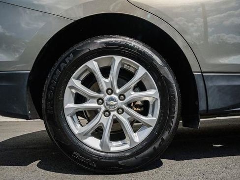 Used 2018 Chevrolet Equinox LT w/ Sun & Infotainment Package image 19