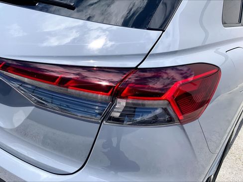Used 2023 Audi Q4 e-tron Premium Plus w/ Premium Plus RWD image 32