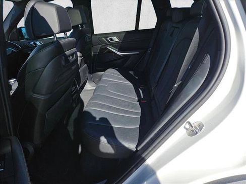 Used 2020 BMW X5 sDrive40i w/ Luxury Seating Package image 10