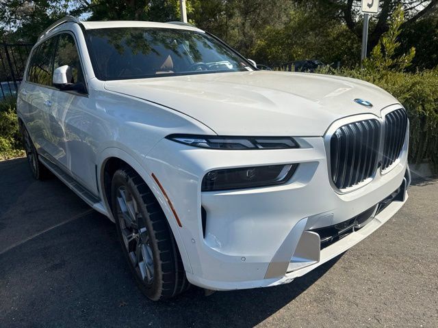 Used 2023 BMW X7 xDrive40i w/ Premium Package AWD/4WD image 1