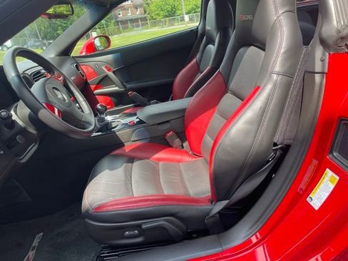 Used 2008 Chevrolet Corvette Z06 w/ Preferred Equipment Group RWD image 11