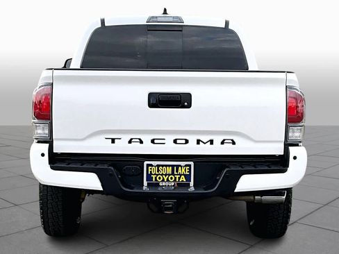 Certified 2021 Toyota Tacoma TRD Off-Road image 4