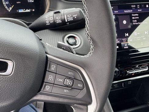 New 2025 Jeep Grand Cherokee Laredo X image 16