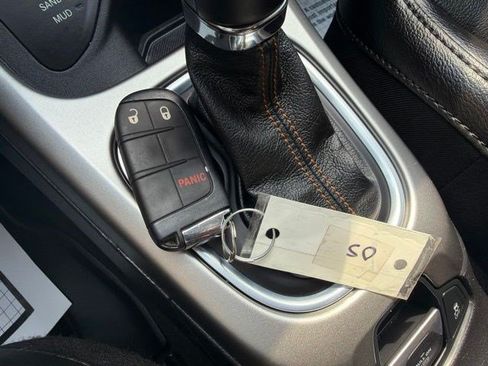 Used 2021 Jeep Compass Latitude AWD/4WD image 29