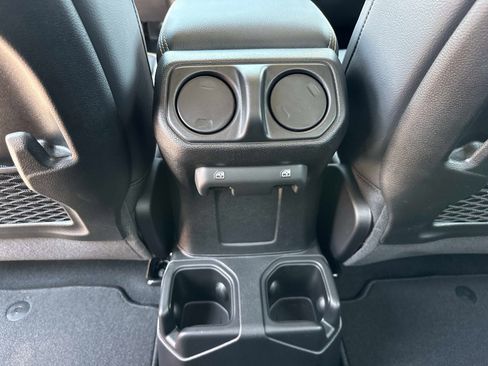 New 2025 Jeep Gladiator Sport image 16