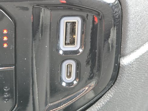 Certified 2022 GMC Sierra 1500 Elevation AWD/4WD image 7