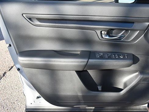 Certified 2025 Honda CR-V LX image 12