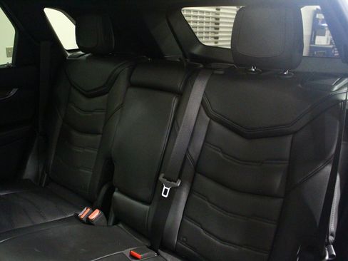 Used 2017 Cadillac XT5 Platinum image 29