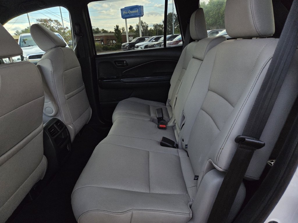 Used 2023 Honda Passport EX-L image 19