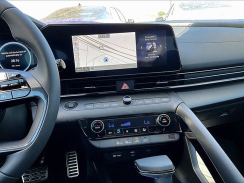 New 2025 Hyundai Elantra SEL image 25