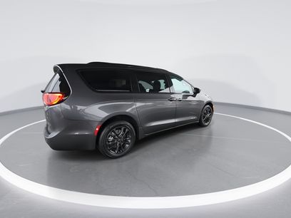 Certified 2020 Chrysler Pacifica Touring-L w/ Advanced Safetytec Group