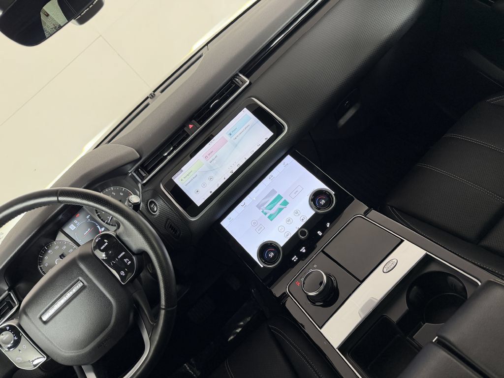 Used 2019 Land Rover Range Rover Velar S AWD/4WD image 35