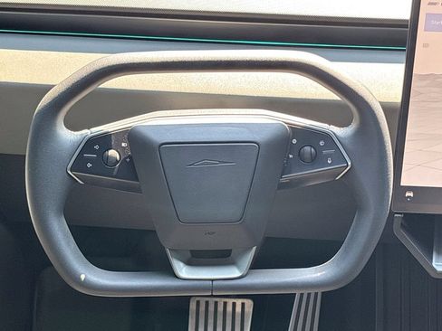 Used 2025 Tesla Cybertruck AWD Crew Cab image 23