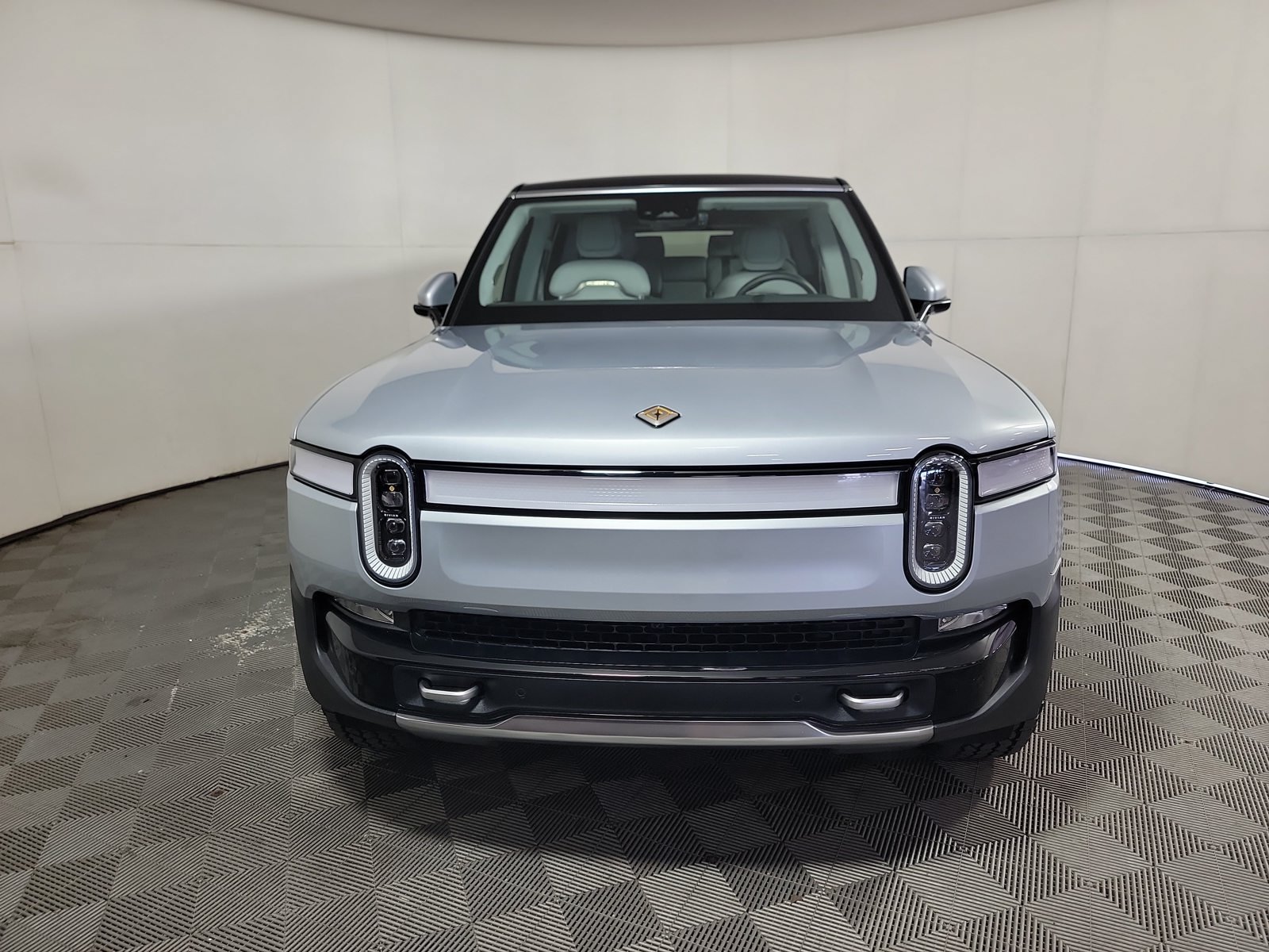 Used 2023 Rivian R1S Adventure Quad AWD/4WD image 8