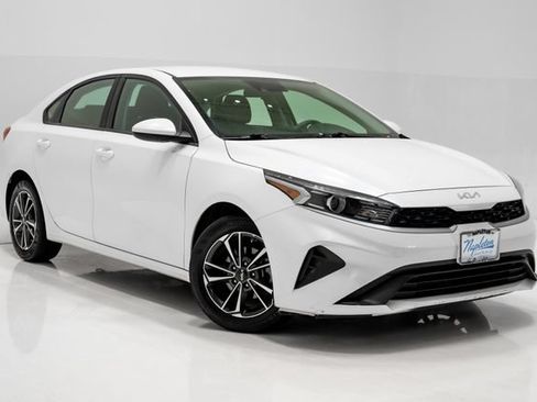 Used 2024 Kia Forte LXS FWD image 6