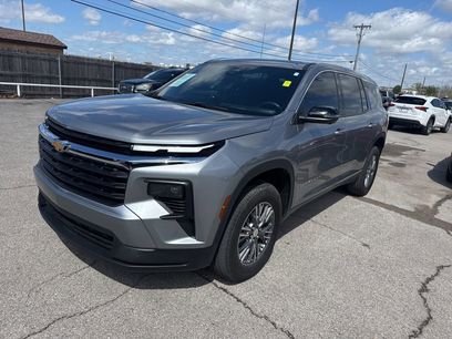 Used 2024 Chevrolet Traverse LS