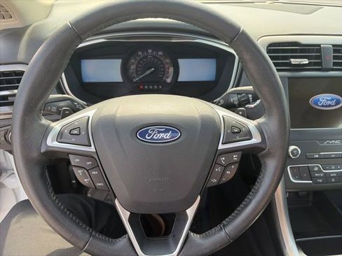 Used 2019 Ford Fusion SEL FWD image 13