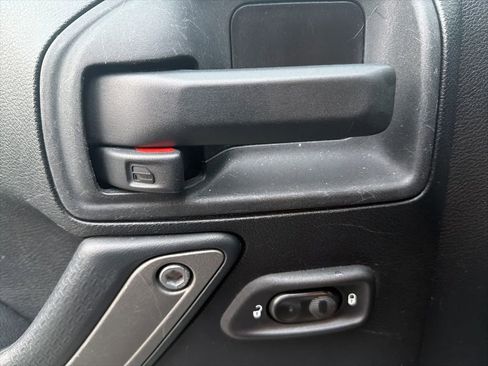 Used 2015 Jeep Wrangler Sport w/ Quick Order Package 24S image 12