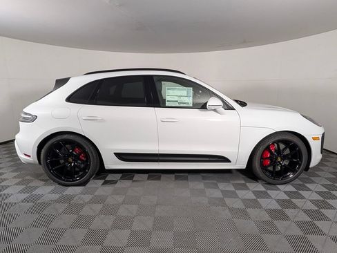 New 2026 Porsche Macan GTS AWD/4WD image 8