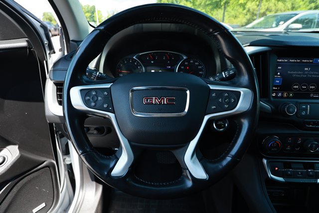 Used 2022 GMC Terrain SLT w/ Infotainment Package II FWD image 11