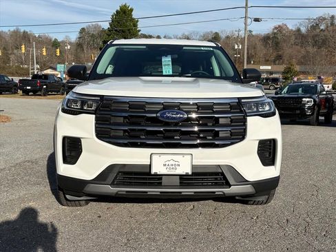 New 2026 Ford Explorer Active image 2