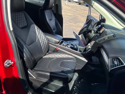Used 2024 Ford Edge Titanium AWD/4WD image 17