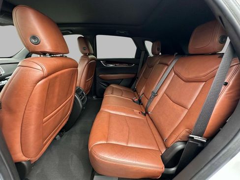 Used 2019 Cadillac XT5 Luxury image 19