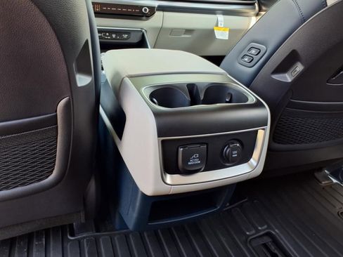 New 2026 Kia Carnival SX w/ SX Dark Edition Package image 24