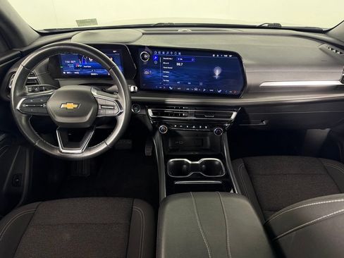 Used 2024 Chevrolet Traverse LT AWD/4WD image 13
