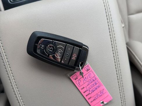 Used 2022 Lincoln Corsair Standard AWD w/ Equipment Group 101A image 28